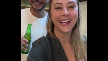 Amateur Babe Gets Filmed up Close